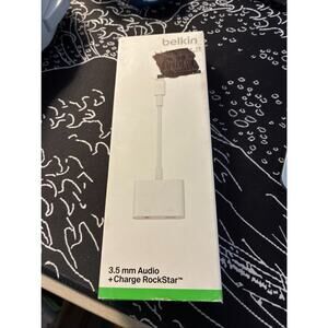 Belkin Light to 3.5mm Audio + Charge RockStar Adapter iPhone NEW OB